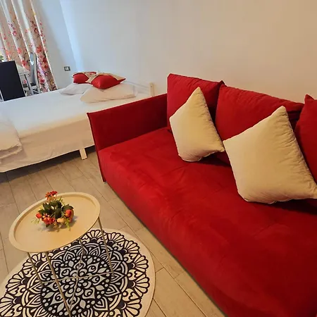 Apartment Azizi - Center Piscina
