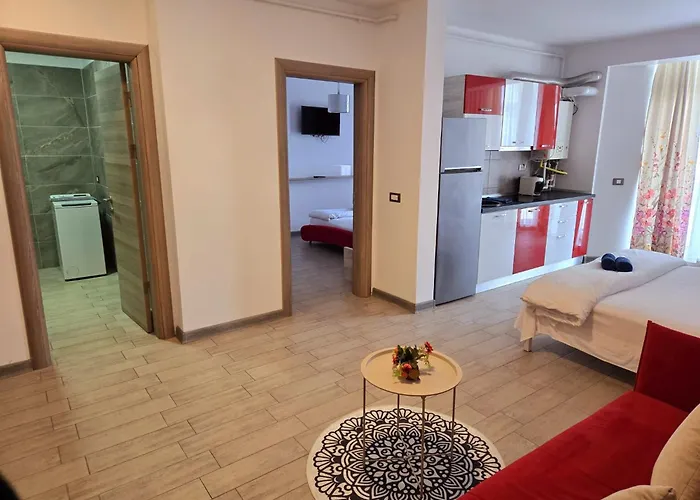 Azizi - Center Piscina * Navodari