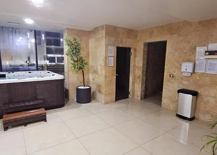 Apartment Azizi - Center Piscina *