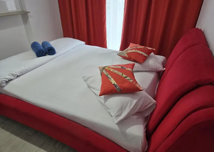 Azizi - Center Piscina *